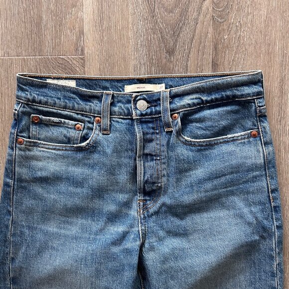 LEVIS Wedgie Jeans - Picture 2 of 3